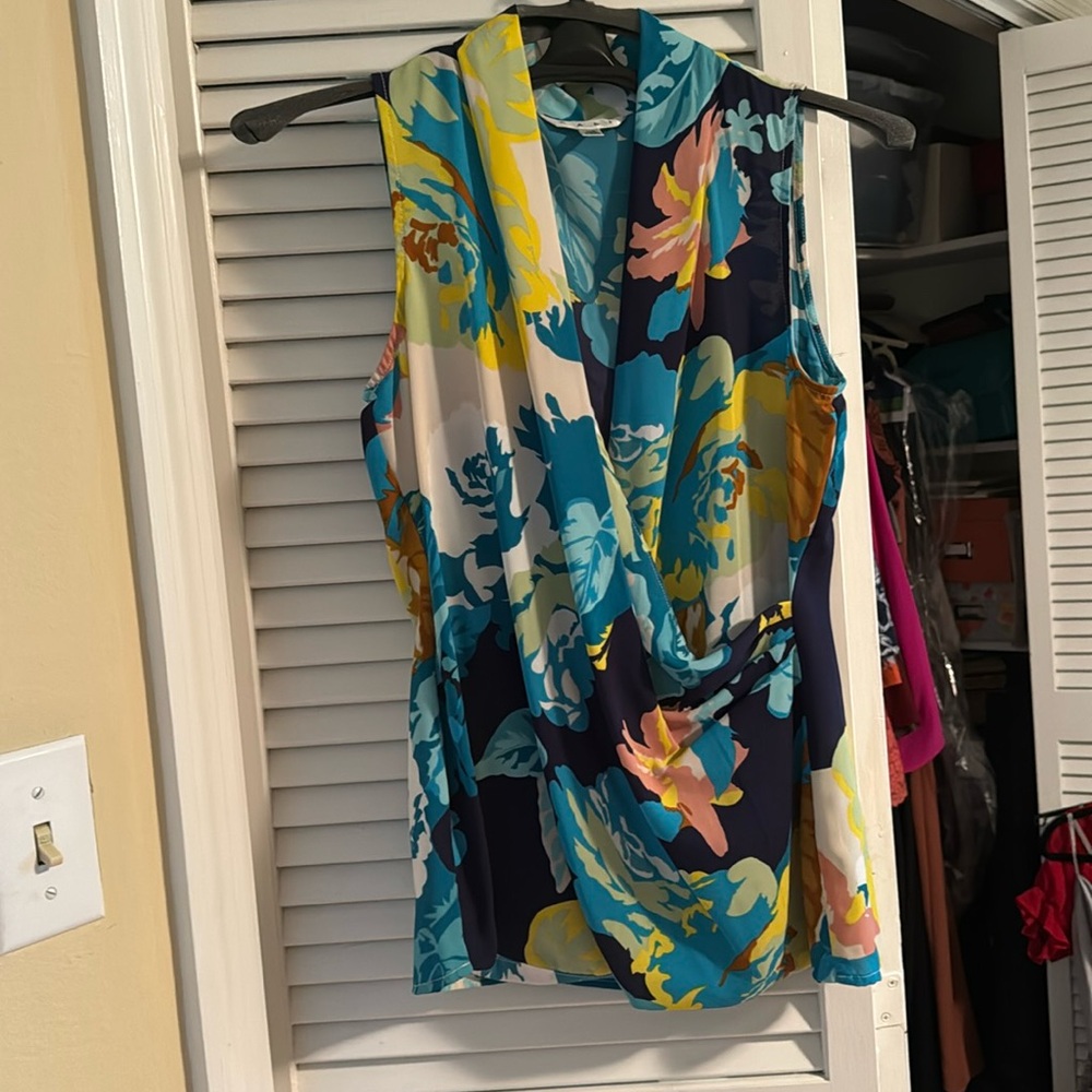 Bright and colors sleeveless blouse